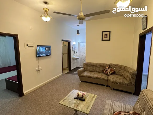 90 m2 3 Bedrooms Apartments for Rent in Aqaba Al Mahdood Al Gharby