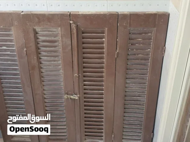 شباك خشب  مستعمل  بحاله ممتازة