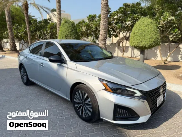 2025 نيسان التيما SL