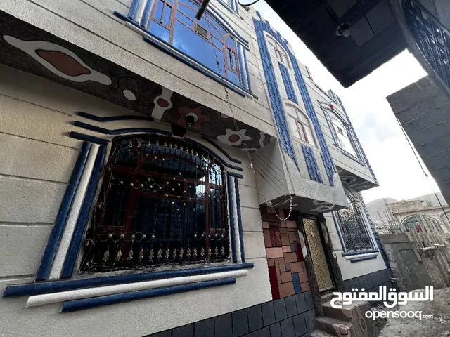2 m2 More than 6 bedrooms Townhouse for Sale in Sana'a Madbah