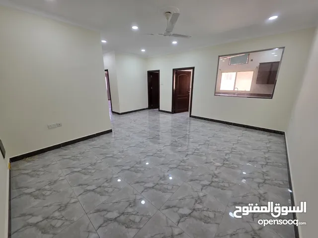 للإيجار شقة في قلالي 180 دينار مع المكيفات والستائر