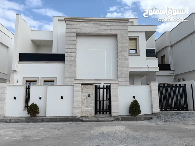 450 m2 3 Bedrooms Villa for Sale in Tripoli Al-Serraj