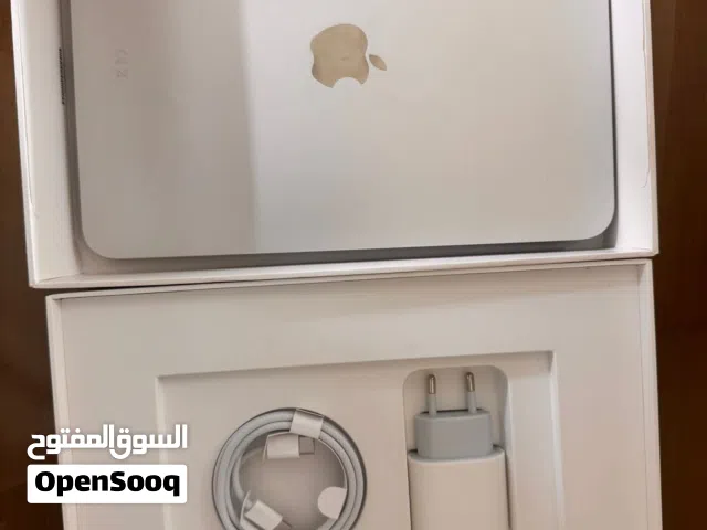 Apple iPad 128 GB in Al Sharqiya