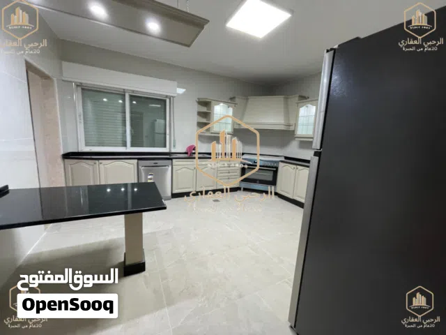250 m2 4 Bedrooms Apartments for Rent in Amman Abdoun