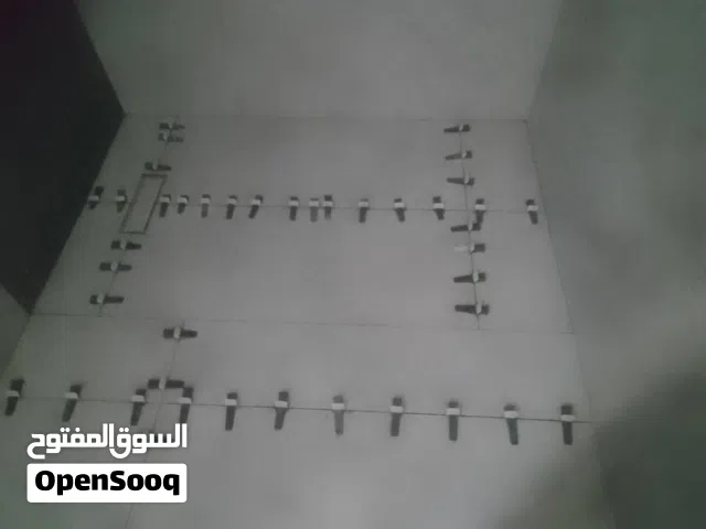 معلم لتركيب سيراميك وبرسلين ورخام