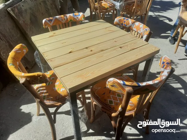 كراسي وطاولات للمطاعم والمطبخ وكافيهات والحدائق والتراسات وبنشات حسب الطلب مقهى قهوه
