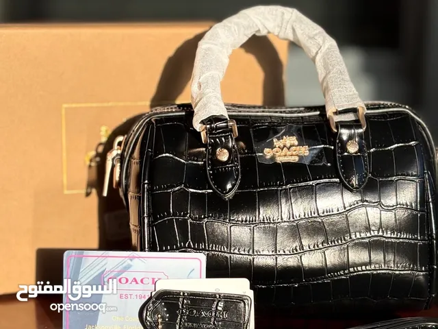 كوتش اسود لميع بقاعدة 18 سم مع بوكس