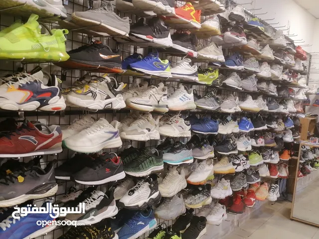 45.5 Sport Shoes in Jerash