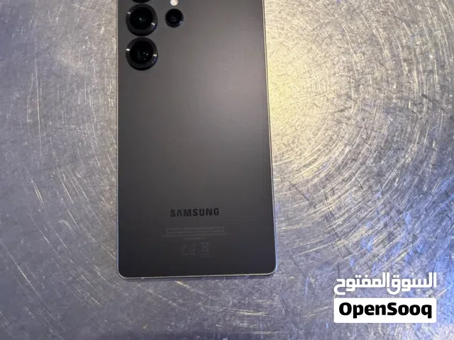 جالاكسي S25 الترا من سامسونج رمادي مستعمل بحالة ممتازة مع شاحن وسعة 256 جيجابايت