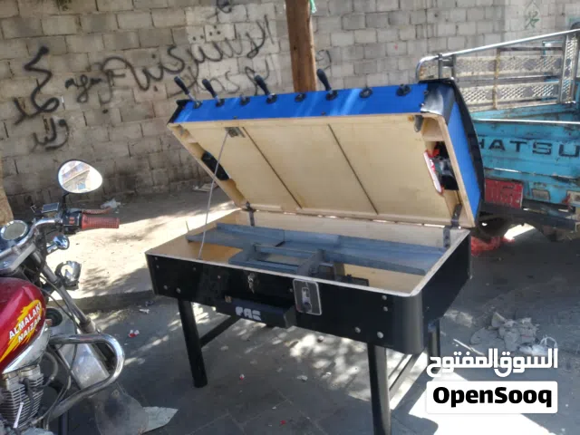 جيم ايطالي عمل ازرق مستخدم نضيف