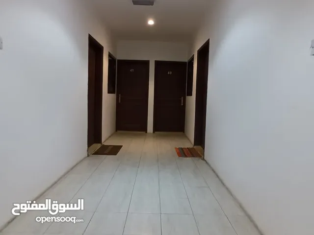 شقة لايجار بصباح السالم قطعة 1 غرقة وصالة عائلات وافدين