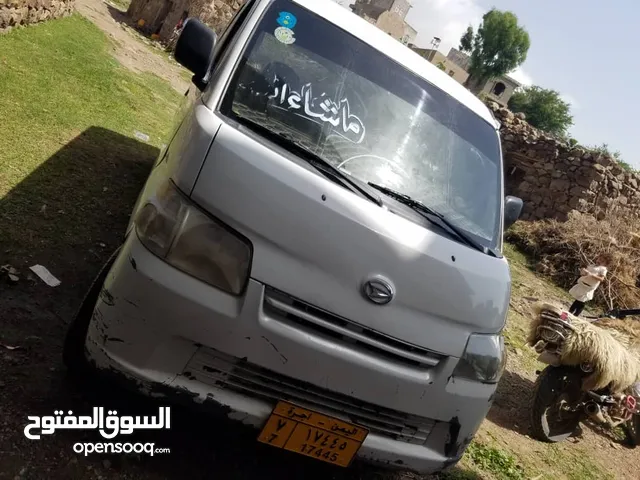 باص دايهاتسو موديل 2011 للبيع