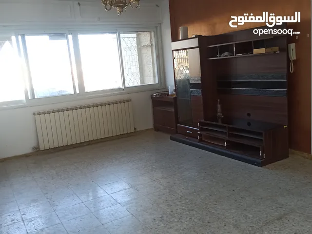 شقة  للإيجار – رام الله، شارع القدس