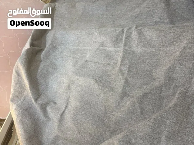كاربت جديد ونضيف استعمال جدا قليل اللون رصاصي القياس 4*4