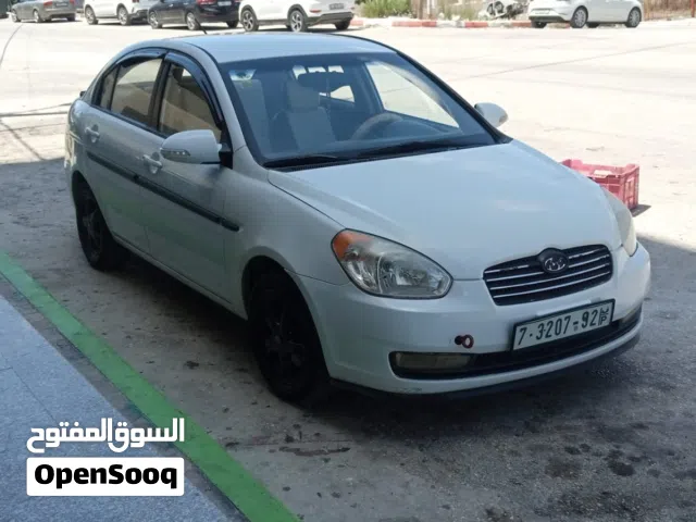 2009 هيونداي اكسنت Standard