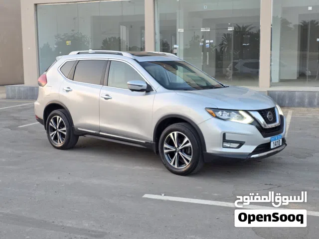 2018 نيسان روج SL