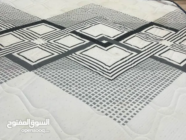 طراحه سرير مترين في مترين ماركه معروفه حق فنادق