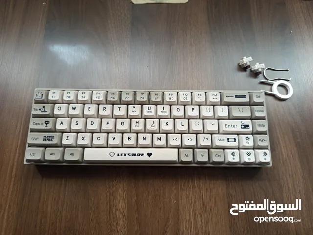 كيبورد ajazz k680 بحالة اوكالة مستعمل اسبوعين سويتش بني