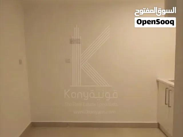 مكتب  تجاري فاخر للايجار في وادي صقرة
