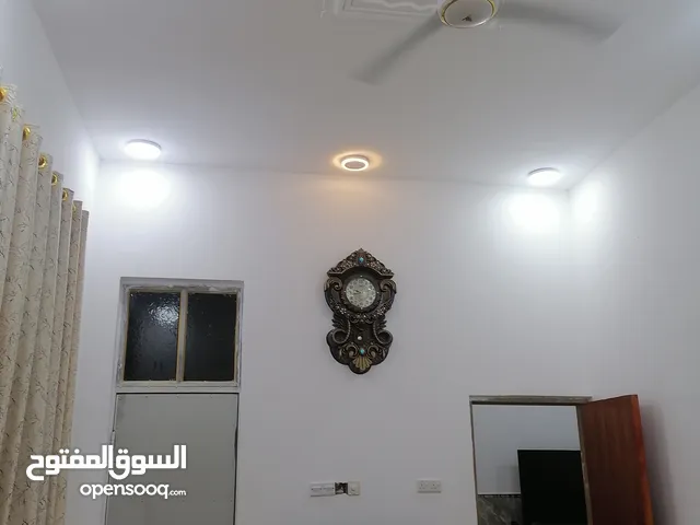 بيت بناء حديث للبيع بيت وشقتين