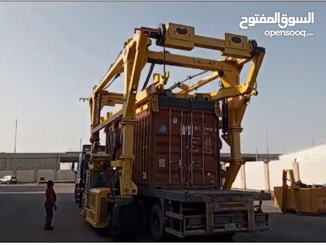 رافعة حاوياتCombilift SC3T لمناولة الحمولات كبيرة الحجم