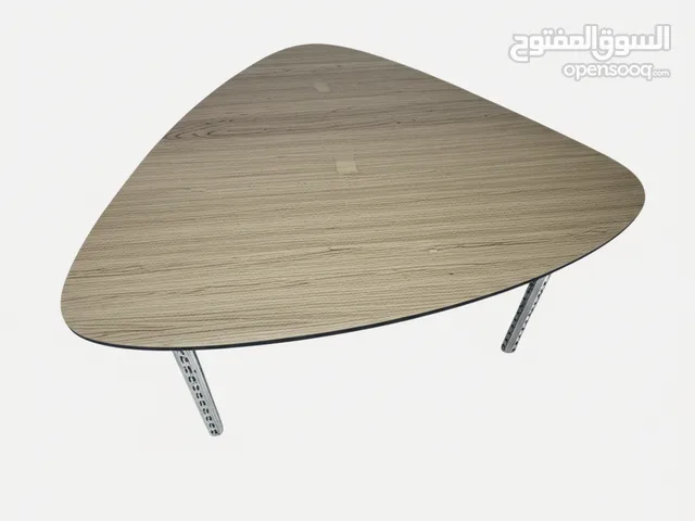 طاولة مكتبية مثلثة ل 6 أفراد