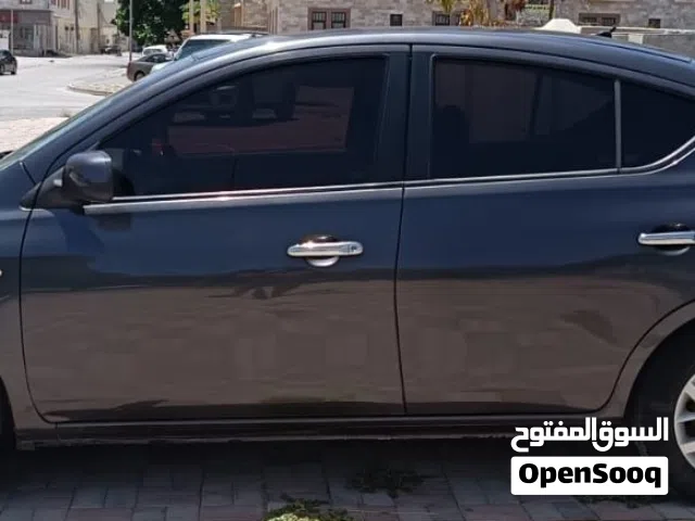 2015 نيسان صني SV