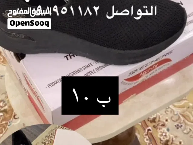 للبيع جديد مع فساتين