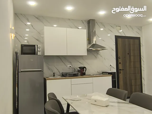 للإيجار شقة فخمة مفروشة  ( مفروشة كليا من ايكيا) عفش جديد غير مستعمل