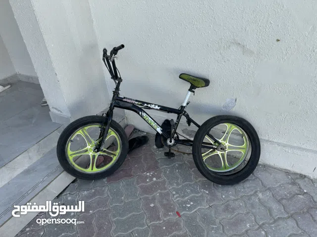 سيكل bmx يجيك مع منفاخ هوا