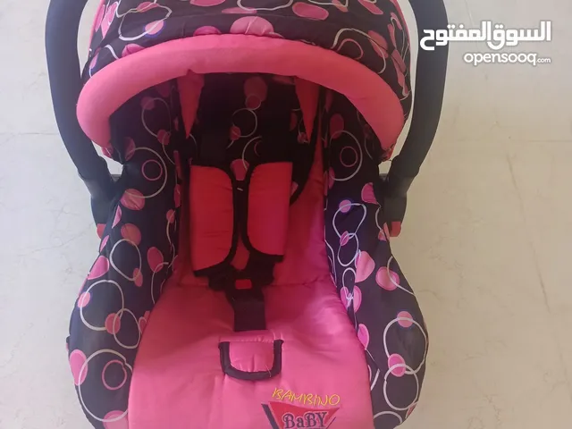 كارسيت سيارة صناعة أوروبية و شنتة بيبي للبيع