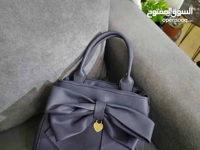 عروووض عرووووض تشكيلة واسعة على مجموعة حقائق ماركات اصلية ### 5 دنانير #### فقط سعر الشنته