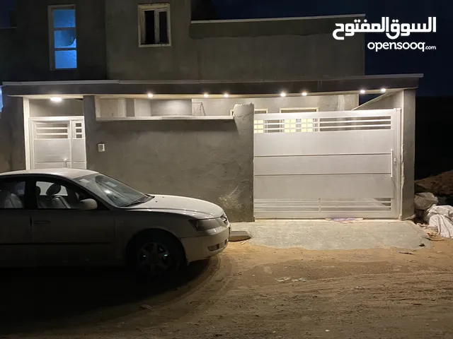 155 m2 2 Bedrooms Townhouse for Sale in Tripoli Jazeerat Al-Fahm