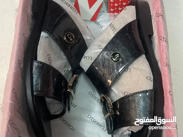 Other Casual Shoes in Muscat