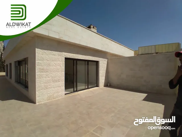 شقة للبيع في عبدون اخير مع روف مساحة البناء 310 م مساحة الترس 150 م