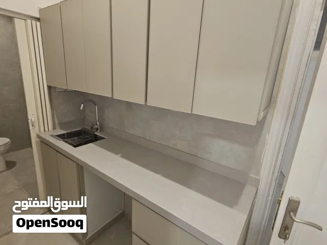 استديو في حي النزهة