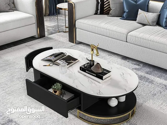 Crest Cove Side Table – Modern Stone & Gold Elegance طاولة جانبية كريست كوف بتصميم حجري فاخر ولمسا