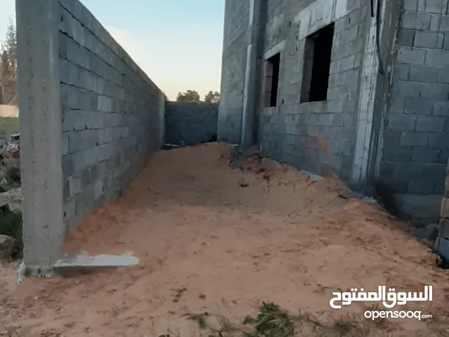 250 m2 5 Bedrooms Townhouse for Sale in Tripoli Al-Kremiah