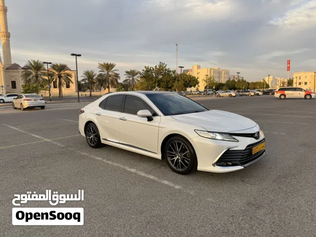 Toyota Camry 2024 UAE limited V6