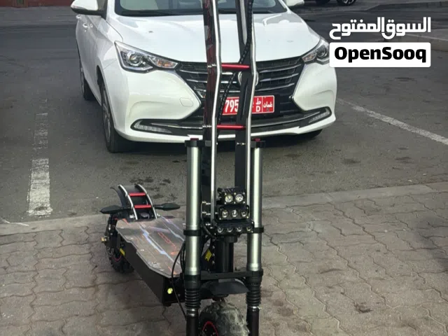 سكوتر 67V محركين 6000W