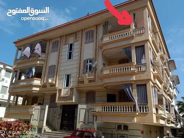 شقة مفروشة بمصيف رأس البر سادس مطل من البحر و قريبة من النيل و سوق 33 و السوق الكبير و جامع الرحمة