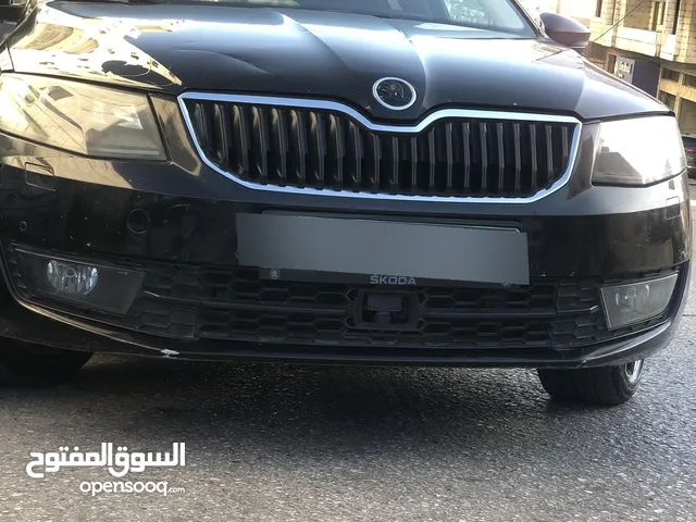 سكودا اكتافيا استيشن 2015 نضيفه باصلاه على النبي سعرها 80الف نص نص