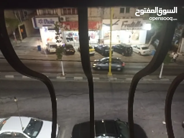مكتب للبيع في الحرس جانب بنك فلسطين