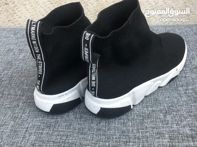 Black Sport Shoes in Amman