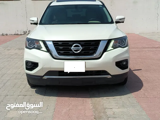 Used Nissan Pathfinder in Muscat