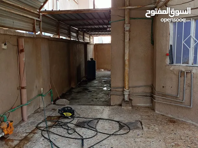 300 m2 3 Bedrooms Townhouse for Rent in Basra Hai Al-Zuhor