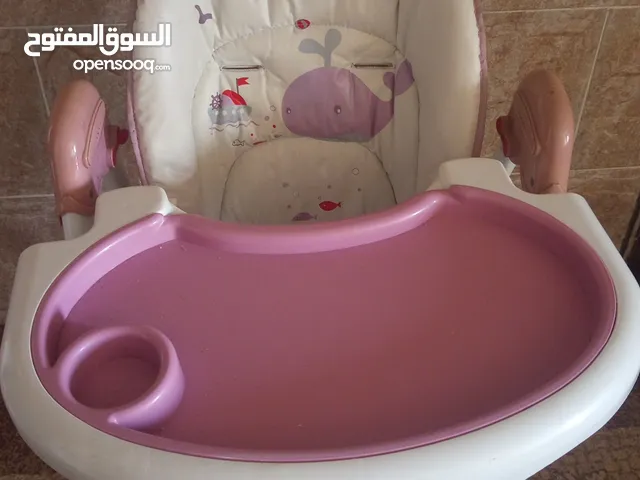 كرسي طعام للأطفال