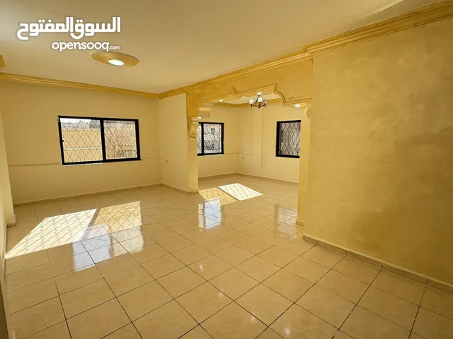 120 m2 2 Bedrooms Apartments for Rent in Zarqa Al Zarqa Al Jadeedeh