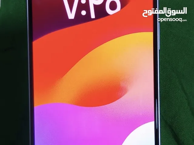 أيفون 14بلس شبه جديد استعمال بنت خفيف كفالة شغاله مع كرتونه