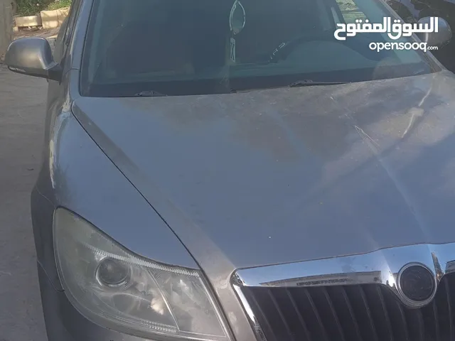 سكودا رمش للبيع او البدل